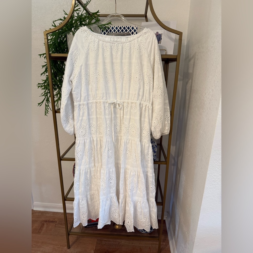 Dainty Jewells white eyelet dress XL generous fit 
Quality pre worn condition